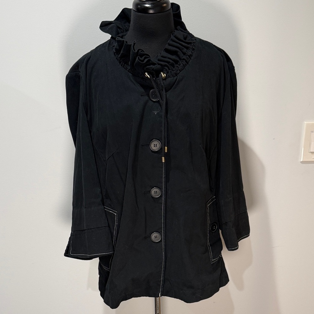 Talie | Ruffle Collar Jacket